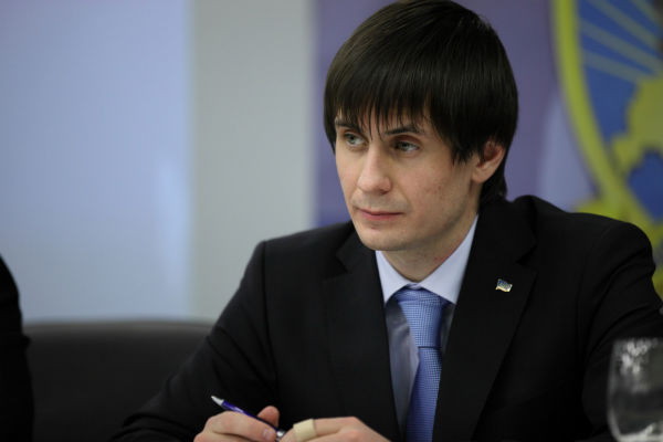 Вадик к нам приходит