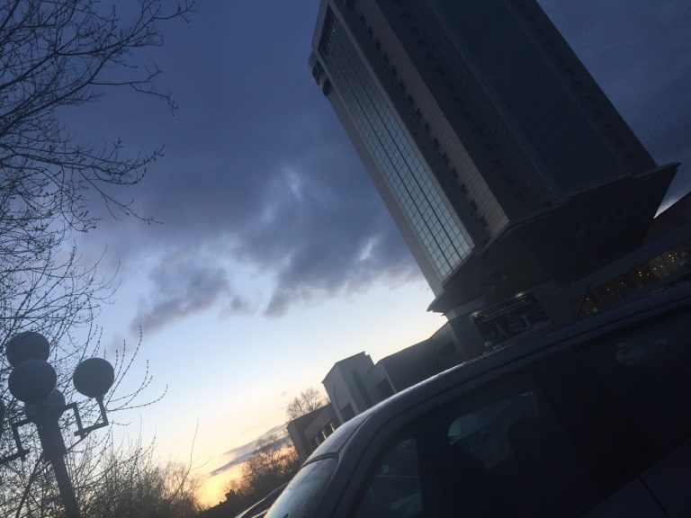 Хамство на 22 этаже