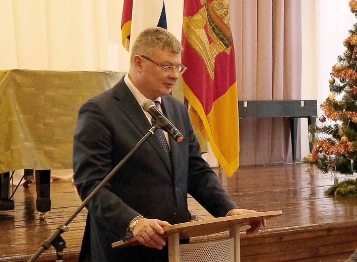 Почему он, а не я?