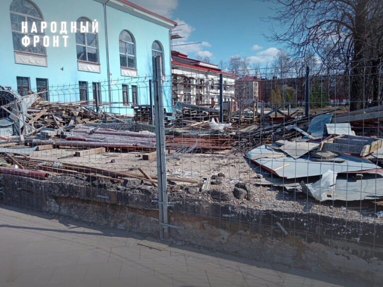 Погрузились в шахту