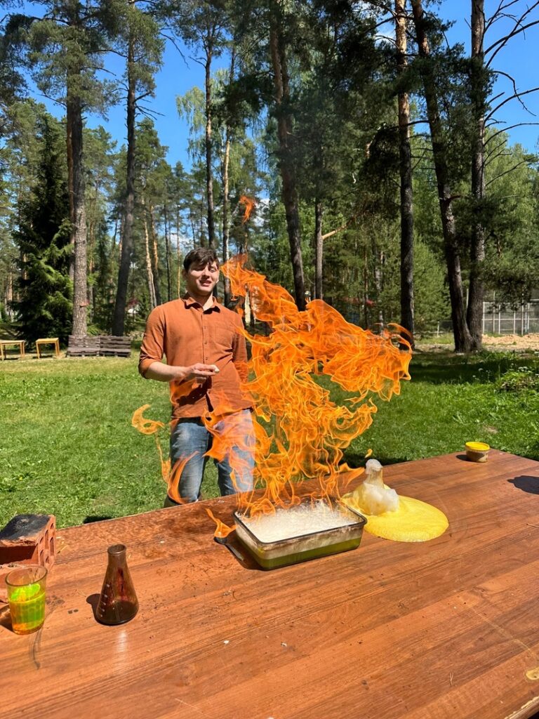 Деньги превыше детей