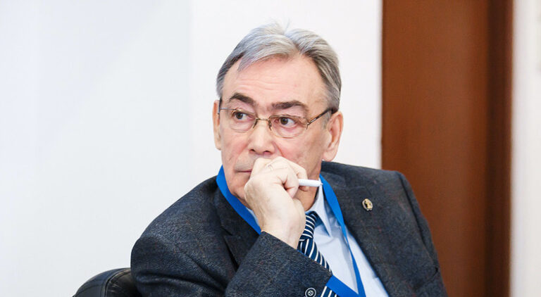 Осиротела АДвокатура ...